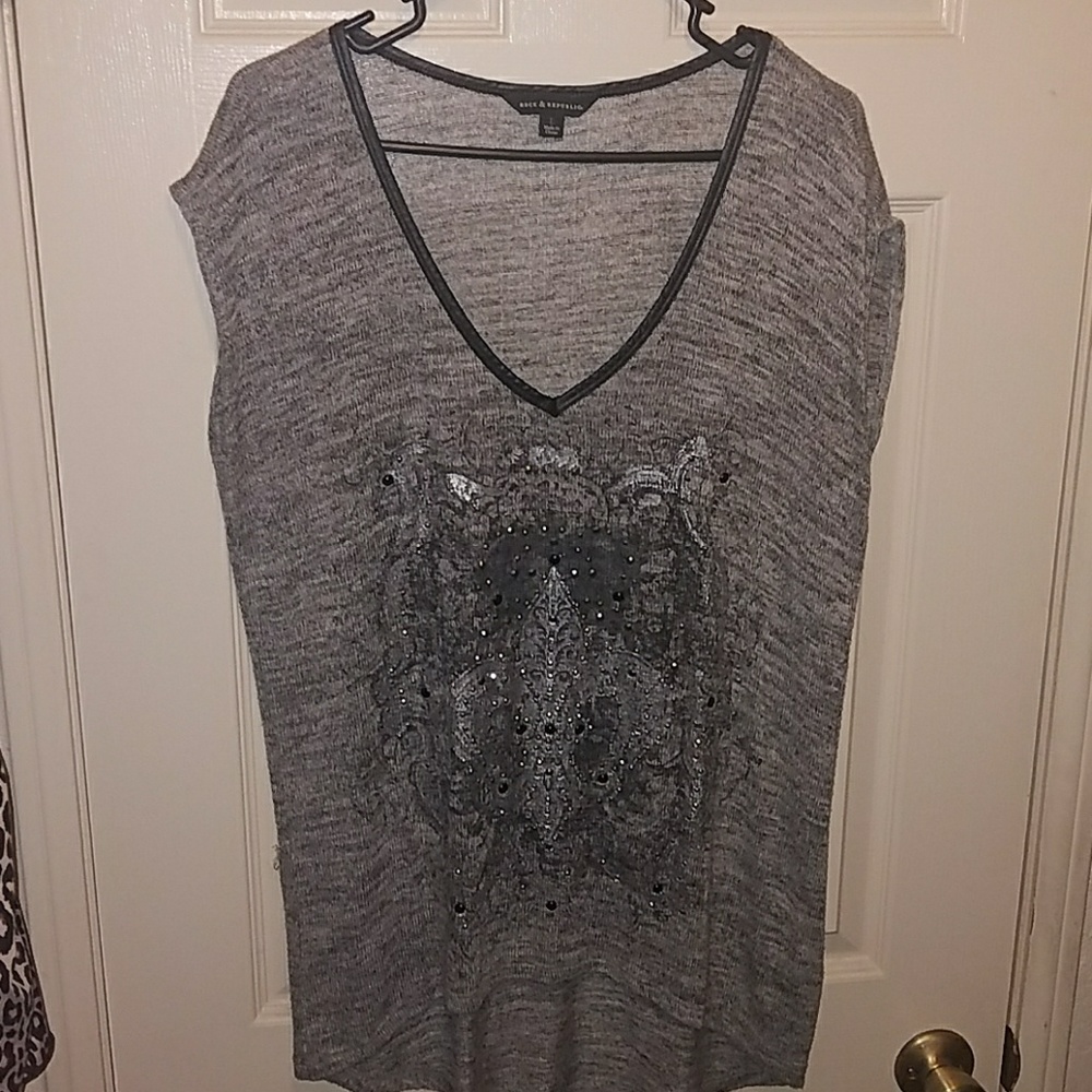 V Neck top